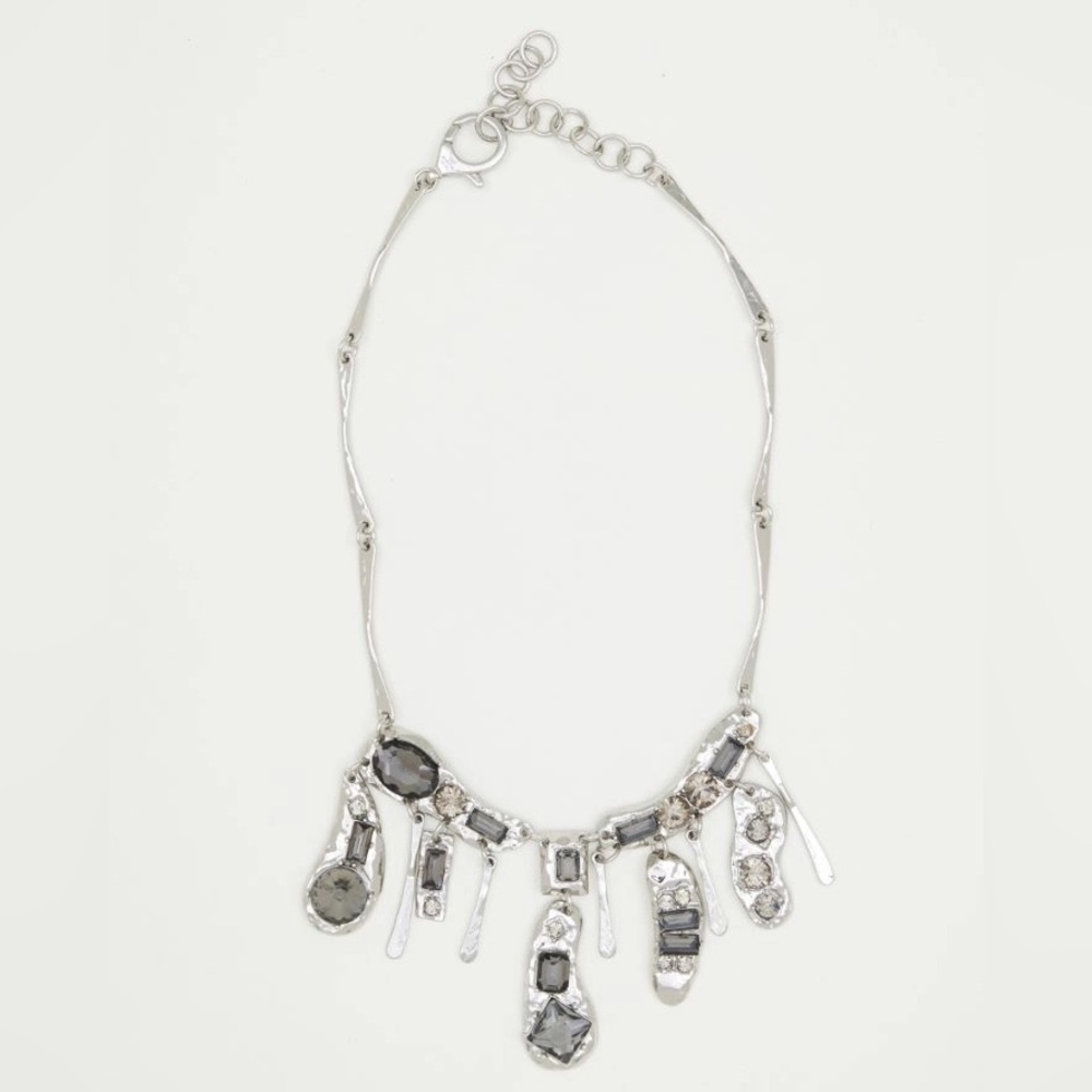 NWOT Weekend Max Mara Necklace Size: OS Spring/ Summer/Events Color:Silver/Gray